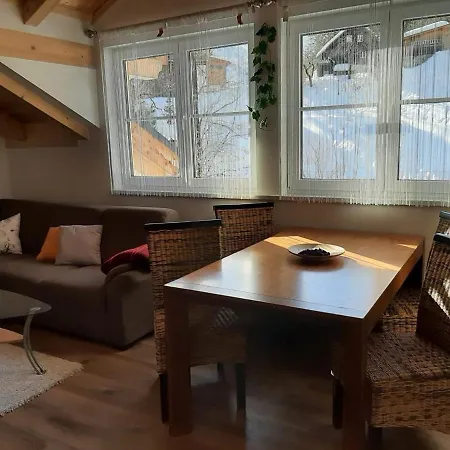 Leni Apartment *